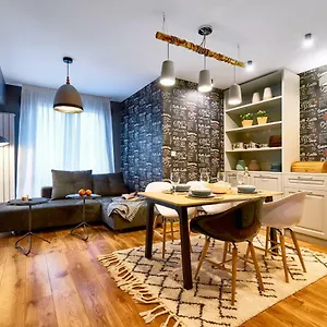 stylish-and-high-end-designer-apartments-in-city-center.sofiahotelsbg.com/
